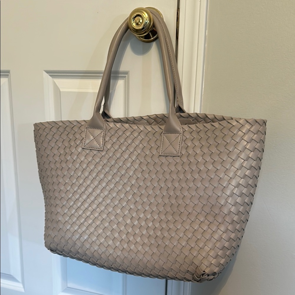 Elegant Woven Tote Bag - light Taupe